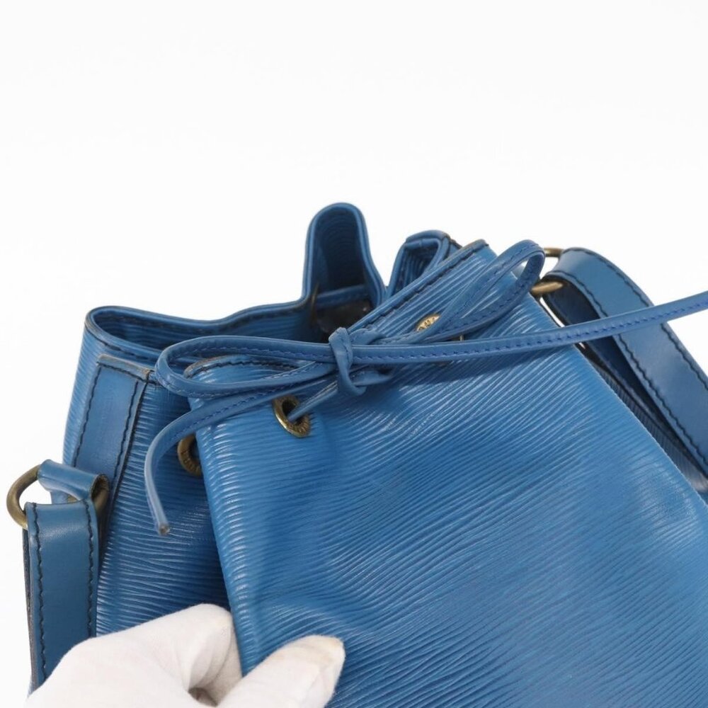 Authentic LOUIS VUITTON Epi Petit Noe Shoulder Bag Blue M44105 LV - Picture 2 of 16